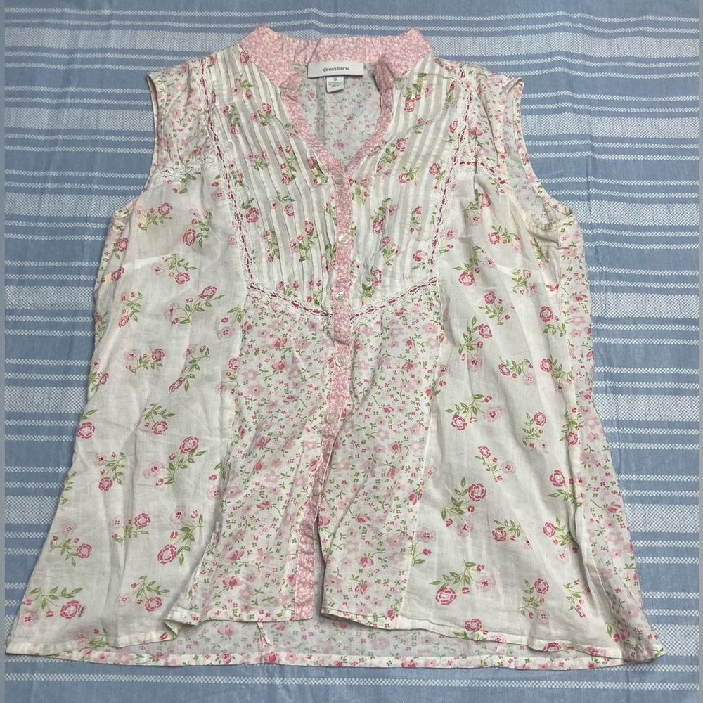 💛TODAY***$12***Dress Barn vintage button-up front top.